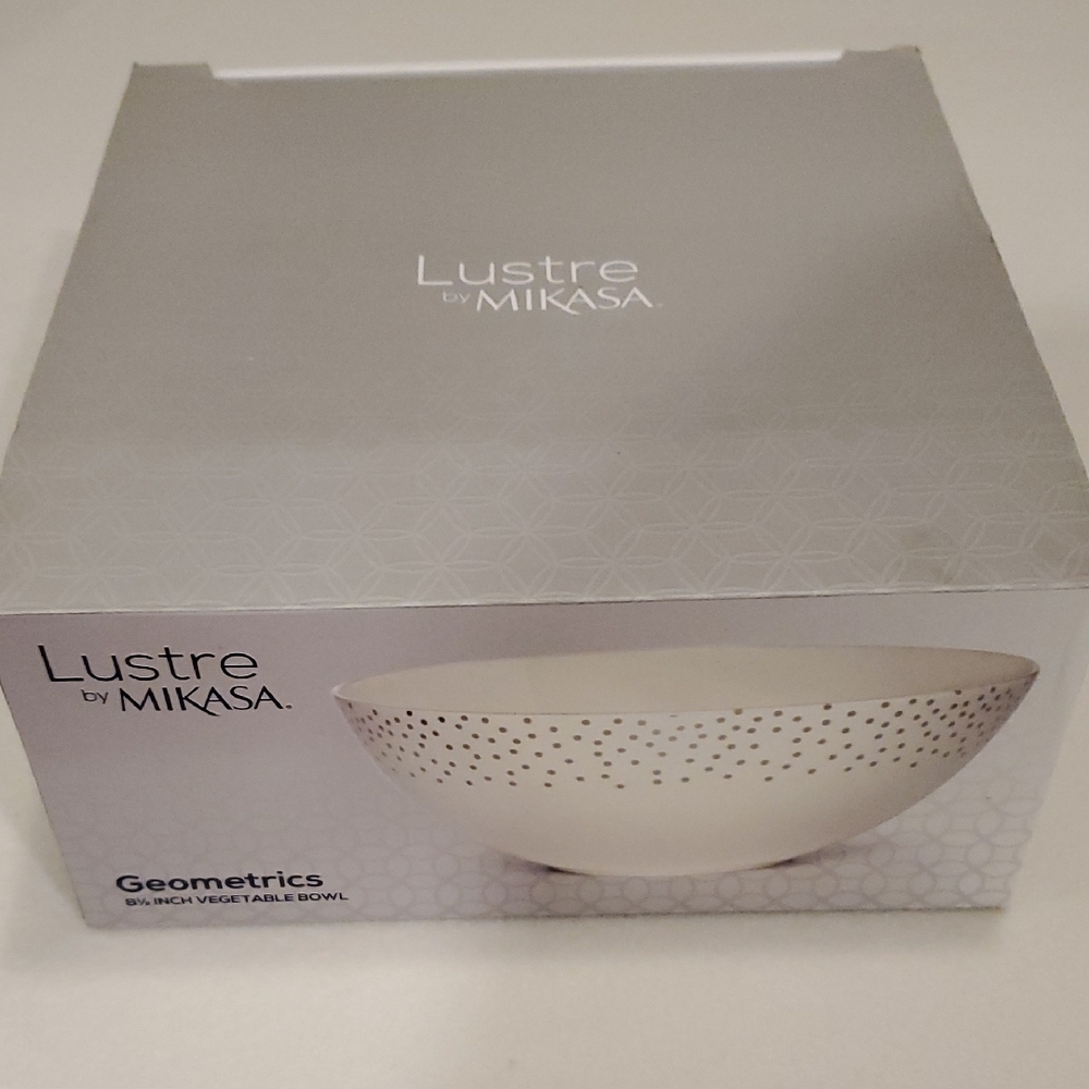 Mikasa Lustre Geometric Bowl